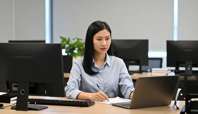 新媒体运营如何处理性能分析中的常见问题?